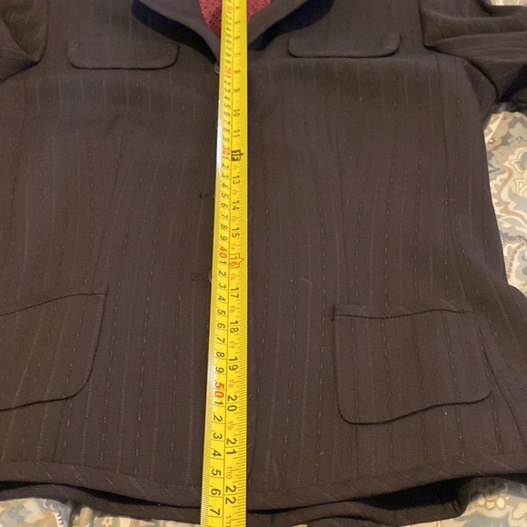 Tall 33.4 inseam Tahari lined suit. Pristine - Picture 5 of 13
